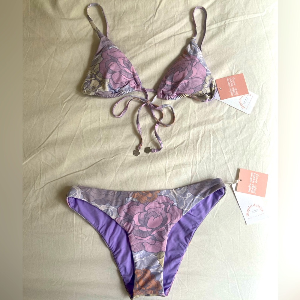 Dippin Daisys Swimsuit Top NWT